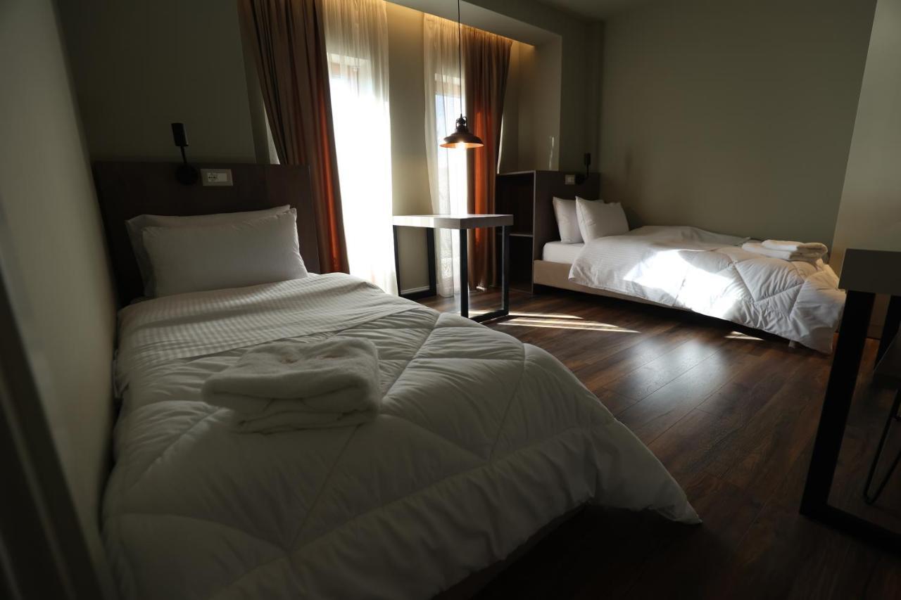 Vila Borgjeze Korce Luaran gambar