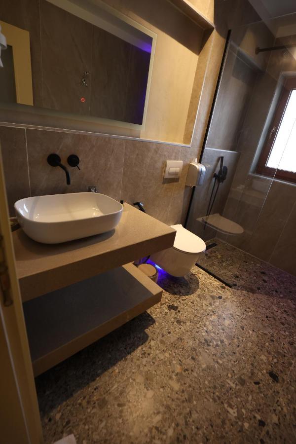 Vila Borgjeze Korce Luaran gambar
